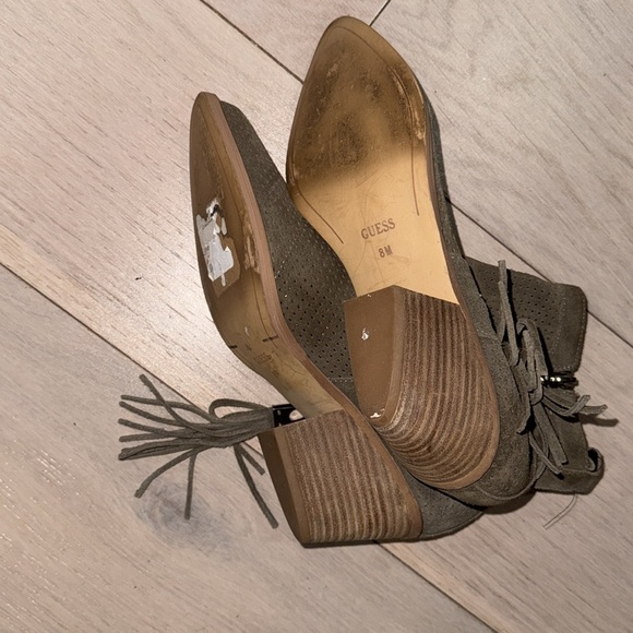 Western booties pointed toe Guess olive Talzay leather pegboard style size 8. - Picture 5 of 6